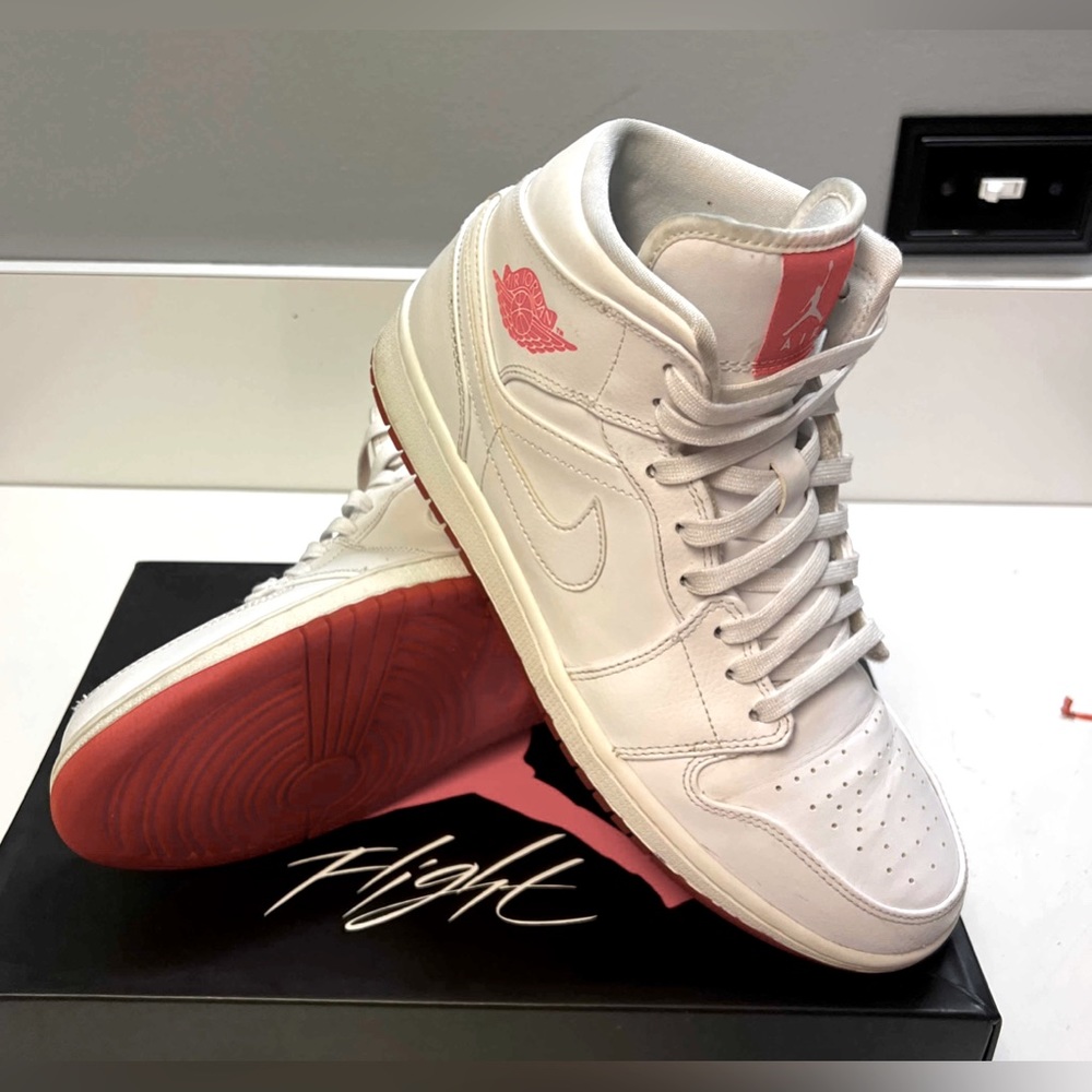 Jordan 1 mid (size 10)